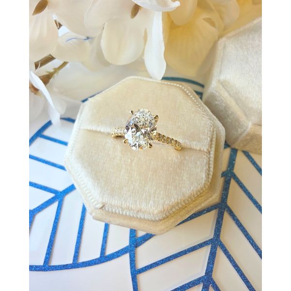 2.04ct Oval Brilliant Cut Lab Grown Diamond Ring Image 4 Victoria Jewellers REGINA, SK