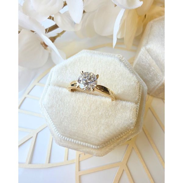 1.03ct Round Brilliant Cut Lab Grown Diamond Ring Victoria Jewellers REGINA, SK