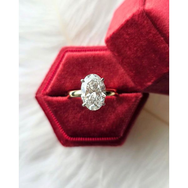4.01ct Oval Brilliant Cut Lab Grown Diamond Ring Image 4 Victoria Jewellers REGINA, SK