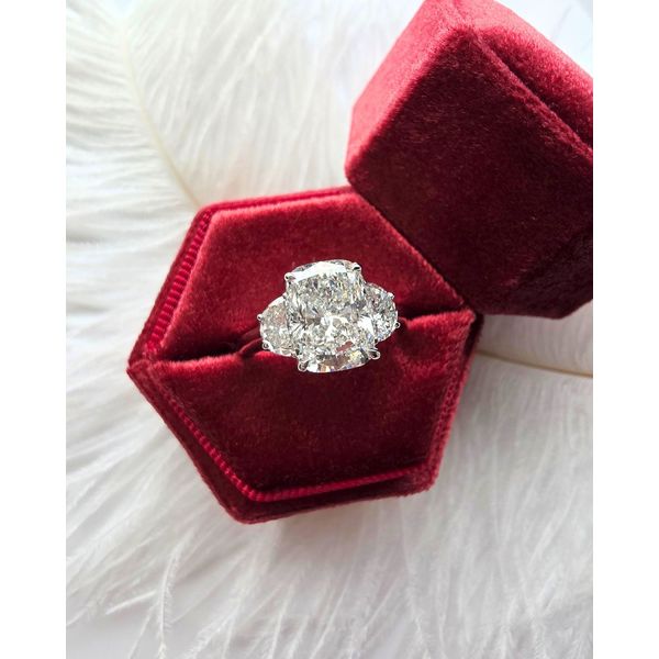 Platinum 3.01ct Elongated Cushion Cut Lab Grown Diamond Ring Image 4 Victoria Jewellers REGINA, SK