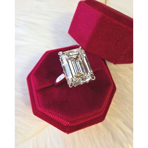 10.24ct Emerald Cut Lab Grown Diamond Ring Image 3 Victoria Jewellers REGINA, SK