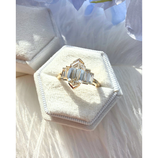 2.54ct Elongated Hexagon Cut Lab Grown Diamond Ring Image 2 Victoria Jewellers REGINA, SK