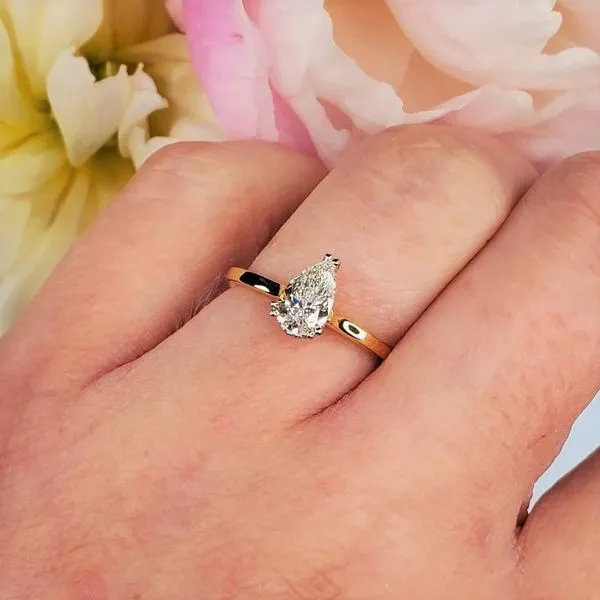 Maple Leaf Canadian Diamond Engagement Ring Image 3 Victoria Jewellers REGINA, SK