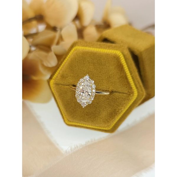 1.01ct Maple Leaf Canadian Diamond Ring Victoria Jewellers REGINA, SK