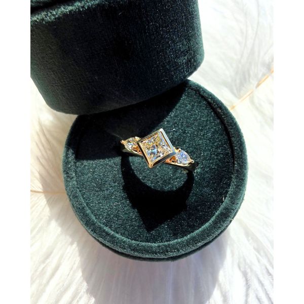 1.02ct Princess Cut Maple Leaf Canadian Diamond Ring Image 4 Victoria Jewellers REGINA, SK