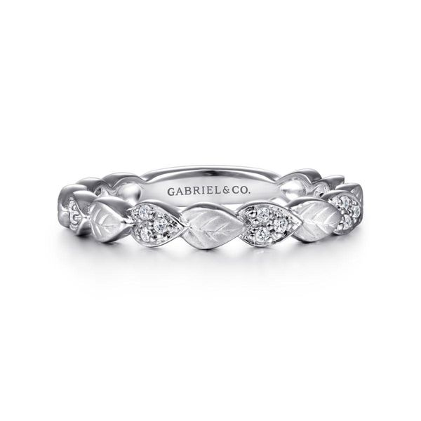 Diamond Rings - Fashion Victoria Jewellers REGINA, SK
