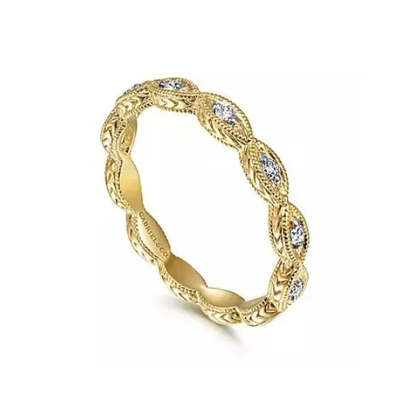 Diamond Rings - Fashion Victoria Jewellers REGINA, SK