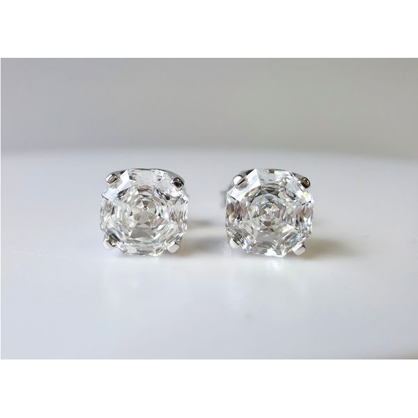 2.05ct (tw) Octagonal Cut Lab Grown Diamond Earrings Image 2 Victoria Jewellers REGINA, SK