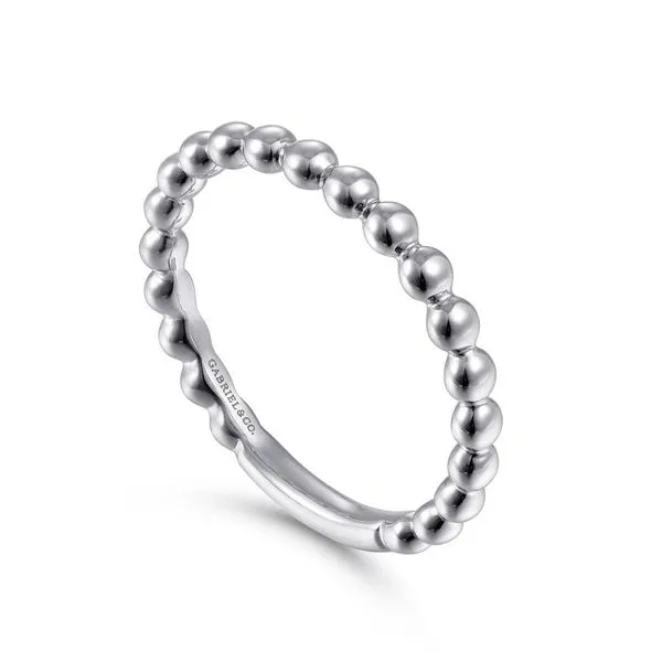 Women's Wedding Band - No stones Image 3 Victoria Jewellers REGINA, SK