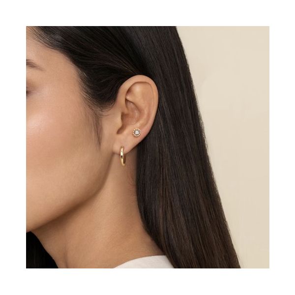 *Single* Flatback Earring Image 2 Victoria Jewellers REGINA, SK