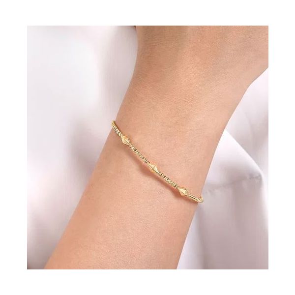 14Kt Gold Bangle Bracelet Image 2 Victoria Jewellers REGINA, SK