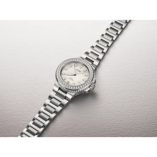 AQUIS DATE DIAMONDS Image 2 Victoria Jewellers REGINA, SK