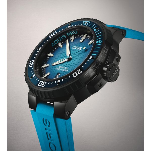 AQUIS PRO 1000M Image 2 Victoria Jewellers REGINA, SK