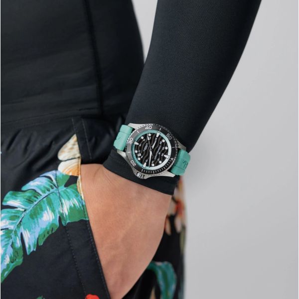 KHAKI SCUBA Image 2 Victoria Jewellers REGINA, SK