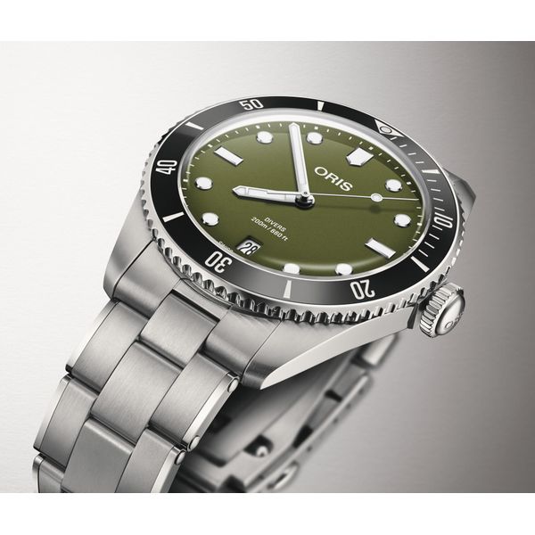 DIVERS DATE Image 3 Victoria Jewellers REGINA, SK