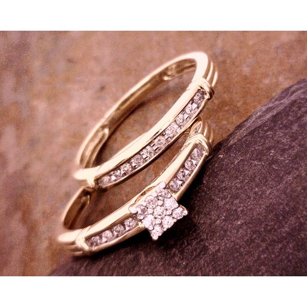 Diamond engagement and wedding ring set