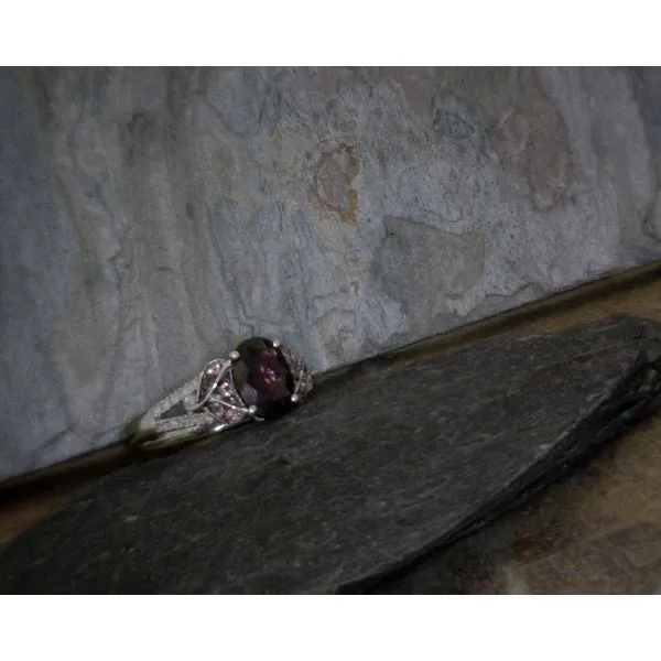 10kwg Garnet ring Vulcan's Forge LLC KANSAS CITY, MO