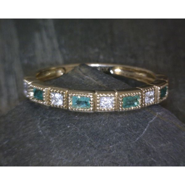 10KTYG  Emerald W 1/4TCW Diamond Accent Vulcan's Forge LLC Kansas City, MO
