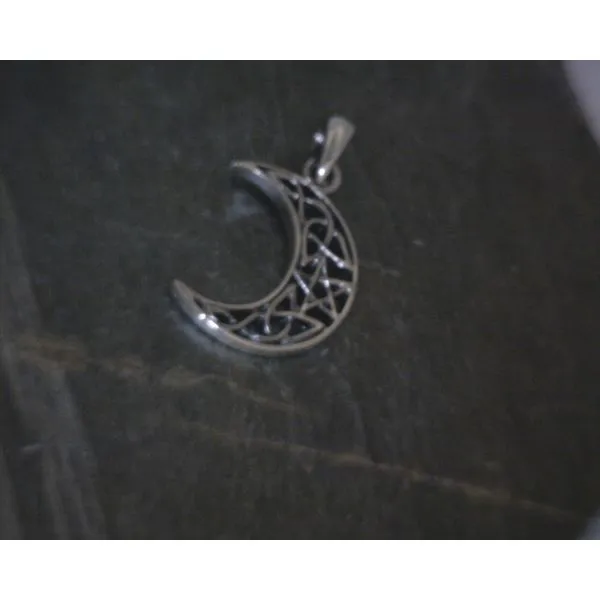 silver pendant  Vulcan's Forge LLC KANSAS CITY, MO