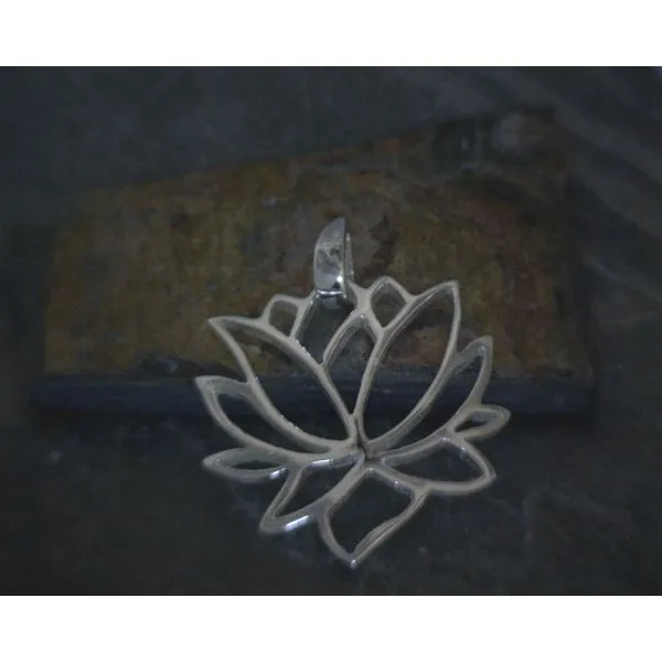 silver pendant  Vulcan's Forge LLC KANSAS CITY, MO