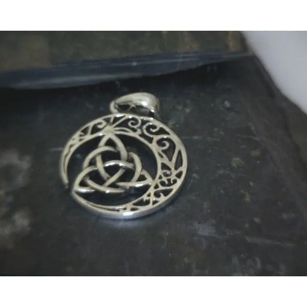 SS Trinity Knot Pendant Vulcan's Forge LLC KANSAS CITY, MO