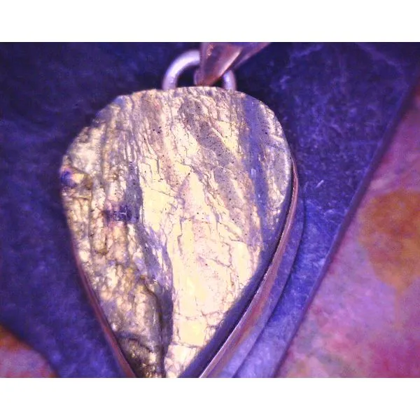 Silver Stone Pendant Vulcan's Forge LLC KANSAS CITY, MO
