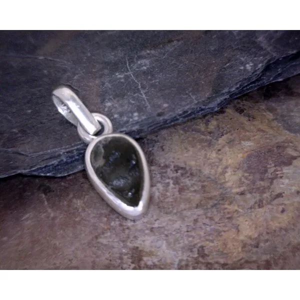 Silver Stone Pendant Vulcan's Forge LLC KANSAS CITY, MO