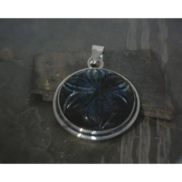SS BZ Cab Round Carved Floral Labradorite Pendant Vulcan's Forge LLC KANSAS CITY, MO
