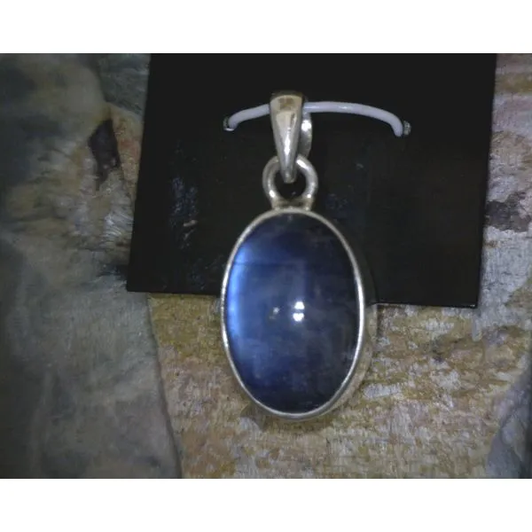Silver Stone Pendant Vulcan's Forge LLC KANSAS CITY, MO