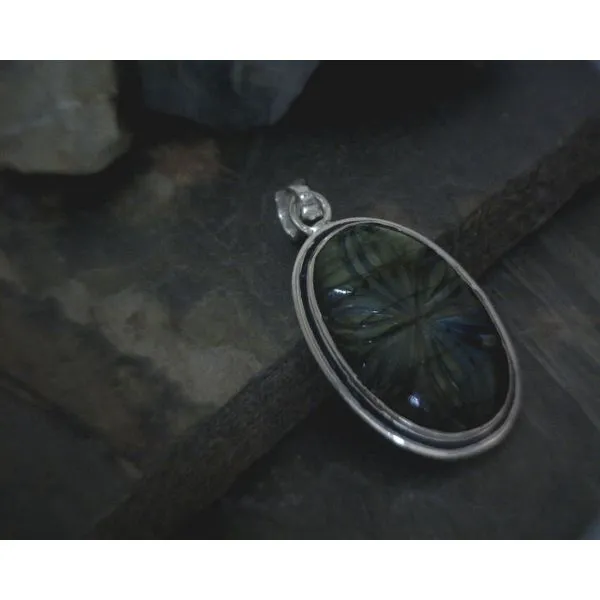 Silver Stone Pendant Vulcan's Forge LLC KANSAS CITY, MO