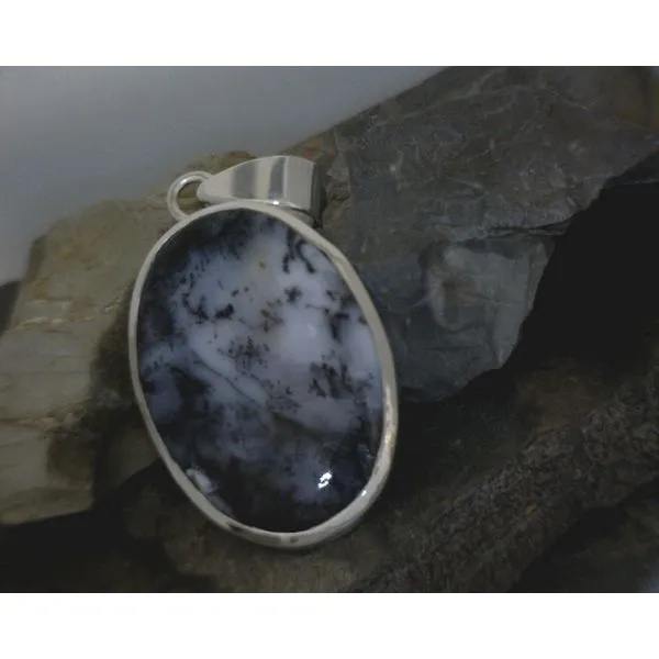 Silver Stone Pendant Vulcan's Forge LLC KANSAS CITY, MO
