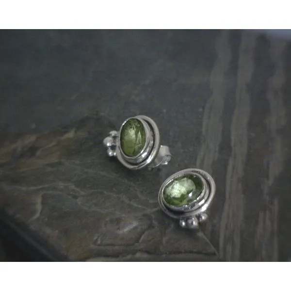 SS BZ Faceted Oval Peridot W Asymmetrical Detail Vulcan's Forge LLC KANSAS CITY, MO