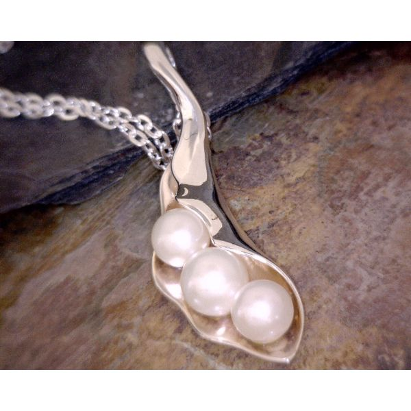 Sterling 3 Pearl Graduated Freshwater Pearls wrapped in leaf Necklace Vulcan's Forge LLC Kansas City, MO