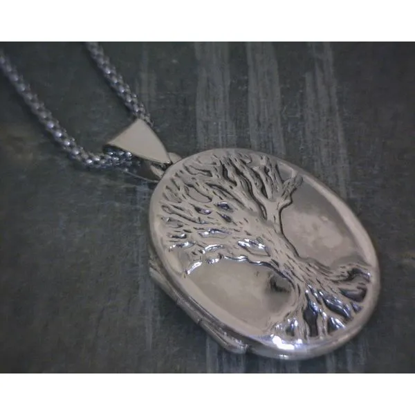 SS Tree Of Life Locket 18