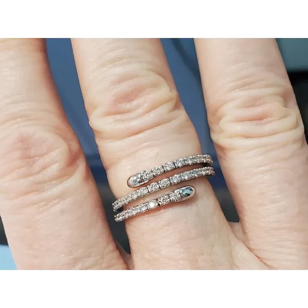 Flexible 14k White Gold & Diamond Ring Wallach Jewelry Designs Larchmont, NY