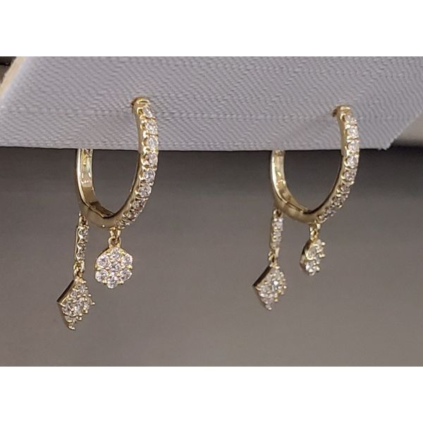 18k Yellow Gold & Diamond Dangles Earrings Image 2 Wallach Jewelry Designs Larchmont, NY