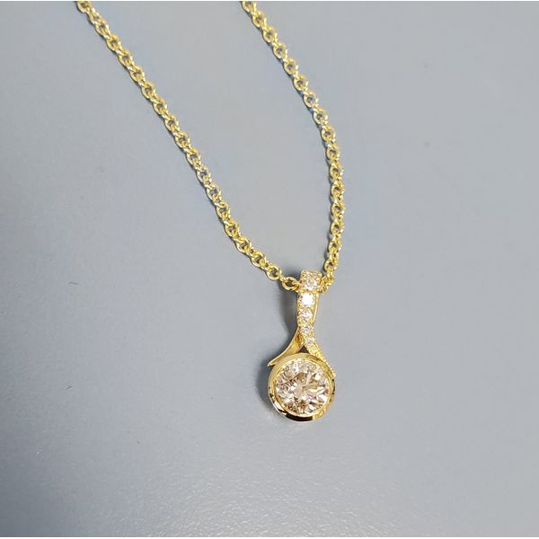18k Gold & Diamond Pendant Image 2 Wallach Jewelry Designs Larchmont, NY