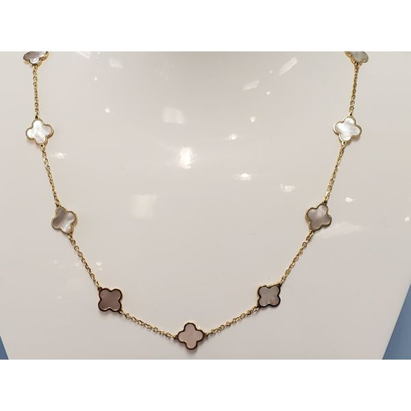 14k Necklace w/Mother of Pearl Clover Shaped Stations Wallach Jewelry Designs Larchmont, NY