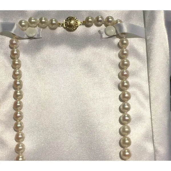 8.5-9mm Freshwater Pearls w/Gold Clasp Image 3 Wallach Jewelry Designs Larchmont, NY