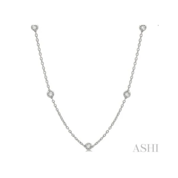 Necklace similar item image