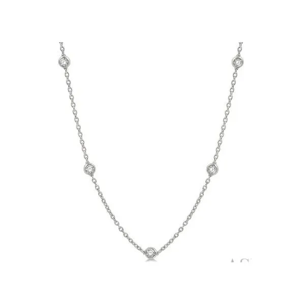 Necklace similar item image