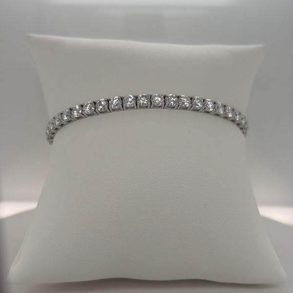 Lab Grown Diamond Bracelet Wesche Jewelers Melbourne, FL