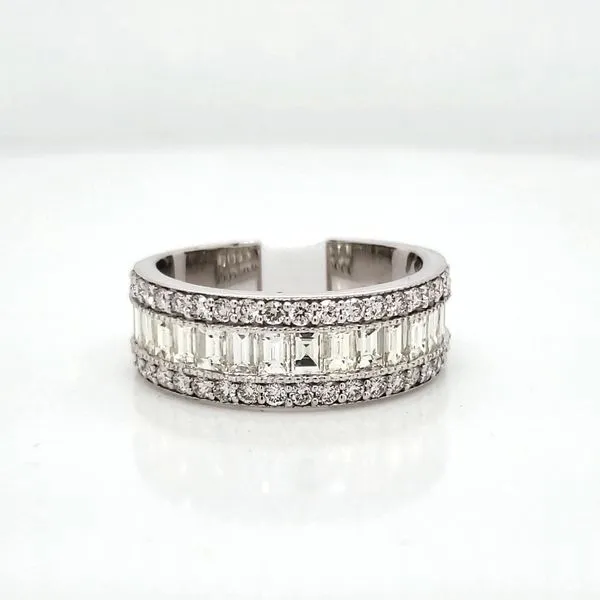 Women's Diamond Wedding Band Wiley's Diamonds & Fine Jewelry Waxahachie, TX