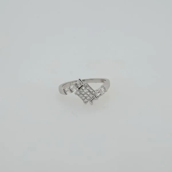 Fashion Ring Image 2 Witt's Jewelry Wayne, NE