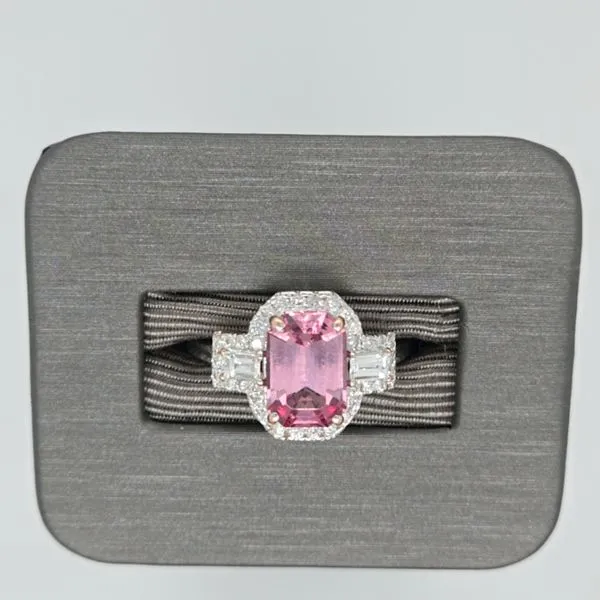 Fashion Ring Image 3 Witt's Jewelry Wayne, NE