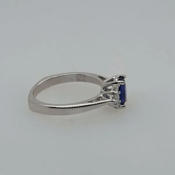 Fashion Ring Image 3 Witt's Jewelry Wayne, NE