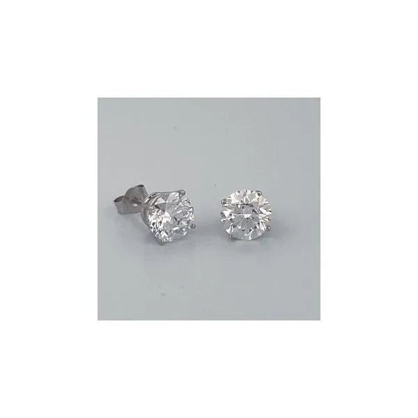 Diamond Stud Earrings Woelk's House of Diamonds Russell, KS
