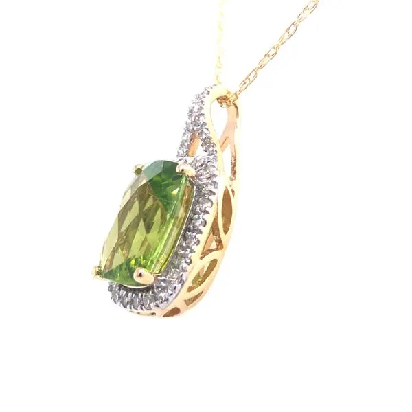 YELLOW GOLD PERIDOT PENDANT Image 2 Your Jewelry Box Altoona, PA