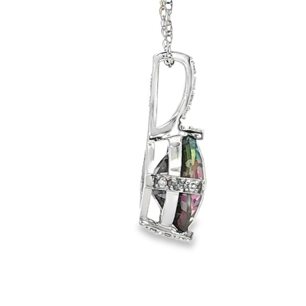 Gemstone Pendant Image 4 Your Jewelry Box Altoona, PA