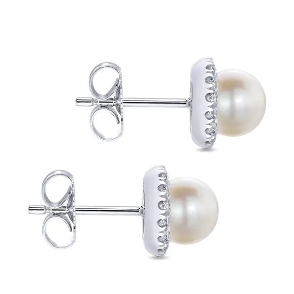Pearl Earrings Image 3 Your Jewelry Box Altoona, PA